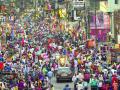लॉकडाऊनच्या पार्श्वभूमीवर नागपुरात बाजारपेठा फुल्ल  - Marathi News | Markets are full against the backdrop of lockdown | Latest nagpur News at Lokmat.com
