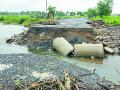 दोन ठिकाणी तोडला सहाव्यांदा पूल - Marathi News | The bridge broke six times in two places | Latest amravati News at Lokmat.com