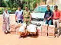 चारचाकी वाहनातून आरमाेरीकडे येणारी एक लाखाची दारू जप्त - Marathi News | One lakh liquor was seized from a four-wheeler coming towards Armari | Latest gadchiroli News at Lokmat.com