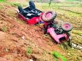 ट्रॅक्टर अपघातात एक ठार, पाच जखमी - Marathi News | One killed, five injured in tractor accident | Latest gondia News at Lokmat.com