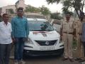 कारमधून तलवार नेणारा पोलिसांच्या ताब्यात - Marathi News | Police take the sword from the car | Latest jalana News at Lokmat.com