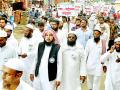यवतमाळात मुस्लीम बांधवांचा अमन मार्च - Marathi News | Aman march of Muslim brothers in Yavatmal | Latest yavatmal News at Lokmat.com