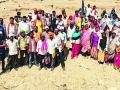 रेती माफियांविरुद्ध ग्रामस्थांचा एल्गार - Marathi News | Villagers Elgar against the sand mafia | Latest bhandara News at Lokmat.com