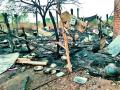 जामगाव येथील आगीत चार घरे जळून खाक - Marathi News | Four houses burnt in the fire at Jamgamon | Latest chandrapur News at Lokmat.com