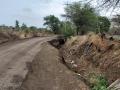 वाढोली ते खंबाळे रस्त्याची दुरवस्था - Marathi News |  Growth to the Khambale road | Latest nashik News at Lokmat.com