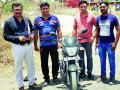 अल्पवयीन दुचाकी चोरटे पोलिसांच्या ताब्यात - Marathi News | Minor bike racket police custody | Latest vardha News at Lokmat.com