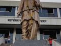 यशवंतराव चव्हाण यांंचा पुतळा उभारण्याची मागणी - Marathi News | Demand for erection of statue of Yashwantrao Chavan | Latest nashik News at Lokmat.com