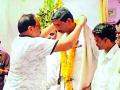 ‘माणूसकीची भिंत’ सदस्यांचा सत्कार - Marathi News | Felicitates members of 'Bhashki wall' | Latest yavatmal News at Lokmat.com