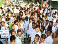 जालना जिल्हा युवक काँग्रेसची निदर्शने - Marathi News | Jalna District Youth Congress's demonstrations | Latest jalana News at Lokmat.com