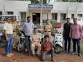 साताऱ्यात चोरट्याकडून चार दुचाकी जप्त - Marathi News | Accident while bringing the missing old man in the wearer | Latest satara News at Lokmat.com