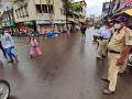 केंद्रीय आरोग्य समितीमूळे अर्धे शटरही बंद - Marathi News | The Central Health Committee also closed half the shutters | Latest kolhapur News at Lokmat.com