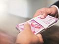 सरकारी कर्मचाऱ्यांना मोठा फायदा, पगारात होणार घसघशीत वाढ - Marathi News | Big benefits for government employees, increase in salaries in DA | Latest national News at Lokmat.com