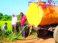 धानासाठी टँकरने पाणीपुरवठा - Marathi News | Water supply to tank for water tanker | Latest bhandara News at Lokmat.com