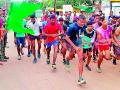 दौड स्पर्धेत धावले शेकडो युवक - Marathi News | Hundreds of youths ran in the race | Latest gadchiroli News at Lokmat.com