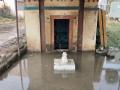 सांडपाण्यामुळे मंदिराचा मार्ग बंद - Marathi News | The temple closed because of the flood | Latest nashik News at Lokmat.com