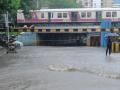 कोसळधारेने मुंबईची तुंबई - Marathi News | Mumbai's Tumbai by the downpour | Latest mumbai News at Lokmat.com