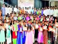 शिवसेनेतर्फे गुणवंत विद्यार्थ्यांचा गुणगौरव - Marathi News | Qualifying students by Shivsena | Latest nashik News at Lokmat.com