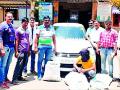 कारसह देशी दारूच्या ८६४ बाटल्या जप्त - Marathi News | 864 bottles of country liquor seized with the car | Latest vardha News at Lokmat.com