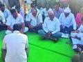 कळंब-राळेगाव मार्गावर चक्काजाम - Marathi News | Walk on Kalamb-Ralegaon Road | Latest yavatmal News at Lokmat.com