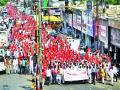 शेतकरी, कामगारांच्या प्रश्नावर भाकपचा मोर्चा - Marathi News |  The CPI (M) 's Front on the question of farmers, workers | Latest nashik News at Lokmat.com