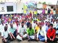 आंदोनकर्त्यांवर  कारवाईचा बडगा ;  मंडप, निषेधाचे फलक जप्त ! - Marathi News |  Action will be taken against the accused; Pavilion, protest panel seized! | Latest nashik News at Lokmat.com