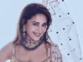 'डान्स दीवाने ३'च्या चार एपिसोडमध्ये दिसणार नाही माधुरी दीक्षित, हे आहे यामागचं कारण - Marathi News | Madhuri Dixit will not be seen in four episodes of 'Dance Deewane 3', this is the reason behind it | Latest filmy News at Lokmat.com