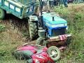 अनियंत्रित ट्रॅक्टरची दुचाकीला धडक - Marathi News | Uncontrolled tractor bicycle shocks | Latest bhandara News at Lokmat.com