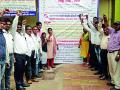 राजपत्रित अधिकाऱ्यांचे जिल्हा परिषदेत निदर्शने - Marathi News | Demonstrations in the Zilla Parishad of Gazetted Officers | Latest bhandara News at Lokmat.com