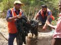 नाशकात ड्रेनेजचे चेंबर्स फोडून सांडपाण्यावरही डल्ला - Marathi News | Drainage also drained the drainage chambers in Nashik | Latest nashik News at Lokmat.com
