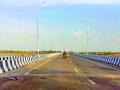 सिरोंचाजवळील प्राणहिता पुलावरून रहदारी सुरू - Marathi News | Traffic on Pranhita Bridge near Sironchari | Latest gadchiroli News at Lokmat.com