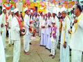 संताजी महाराज पुण्यतिथि : तब्बल तीन तास अश्वरथातुन शोभायात्रा घोटीत रंगला कीर्तन सोहळा - Marathi News | Santaji Maharaj's death anniversary: ​​Shobhayatra Ghatit Rangala Kirtan Function | Latest nashik News at Lokmat.com