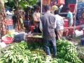 दिल्ली आंदोलनाचे कारण पुढे करीत केळी आणि पपईचे भाव घसरले - Marathi News | Prices of bananas and papayas declined due to the Delhi agitation | Latest nandurbar News at Lokmat.com