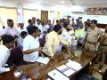 सार्वजनिक बांधकाम विभाग कार्यालयात शेतकरी संघटनेचे आंदोलन - Marathi News | Movement of Farmer Organization in the office of Public Works Department | Latest nashik News at Lokmat.com