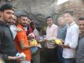 कजगाव येथे जवानांनी दिला गरिबांना आधार - Marathi News | Jawans gave their support to the poor | Latest jalgaon News at Lokmat.com