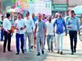पालिकेत एलईडी पथदीप बसविण्याच्या कामात झालेल्या घोटाळ्याची चौकशी येवला पालिकेत चौकशी समिती दाखल - Marathi News | Inquiry of inquiry into the scam involving the establishment of LED street lights in the city | Latest nashik News at Lokmat.com