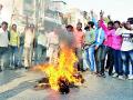 जिल्हाभर बंद, पुतळे जाळले, मोर्चे, निदर्शने - Marathi News | Off the district, the statues burned, the front, the demonstrations | Latest yavatmal News at Lokmat.com