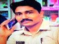 लाच घेताना पोलीस उपनिरीक्षकास अटक - Marathi News | While taking bribe, the police sub-inspector arrested | Latest nashik News at Lokmat.com