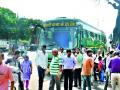 खासगी वाहतूकदारांची महामंडळाला मदत - Marathi News |  Help of the private transport managers | Latest nashik News at Lokmat.com