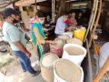 बाजारात कांद्याची उसळी, घाऊक बाजारात ५१ रुपये किलो - Marathi News | Onion surges in the market, Rs 51 per kg in the wholesale market: the highest fortnightly rate | Latest kolhapur News at Lokmat.com