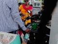 पेट्रोलपंपांवर गुंडाळले नियम - Marathi News | Rule rolled on petrol pumps | Latest amravati News at Lokmat.com