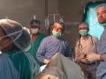 केजमध्ये दुर्बिणीद्वारे गर्भाशय काढण्याची यशस्वी शस्त्रक्रिया - Marathi News | Successful surgical removal of the uterus through the telescope in the cage | Latest beed News at Lokmat.com