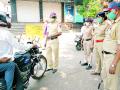 पोलीस आले रे ,पळा पळा... - Marathi News | The police have come, run away ... | Latest chandrapur News at Lokmat.com