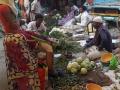आठवडी बाजारात भाजीपाल्याचे दर पुन्हा घसरले - Marathi News | Vegetable prices again dropped again in the week-long market | Latest jalana News at Lokmat.com