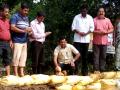 कुडाळ तालुक्यात साजरा झाला बंधारा दिवस, केवळ लोकसहभागातून बांधले ३६९ बंधारे - Marathi News | Bundra day was celebrated in Kudal taluka, built 369 bundes only through public participation | Latest sindhudurga News at Lokmat.com