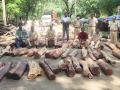 अवैध लाकडासह १३ लाखांचा मुद्देमाल जप्त - Marathi News | Illegal timber worth Rs 13 lakh seized | Latest nandurbar News at Lokmat.com