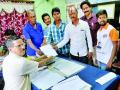 देवगड तालुका मनसेच्यावतीने आगार व्यवस्थापकांना इशारा - Marathi News | Report to Deposit Manager on behalf of Devgad Taluka MNS | Latest sindhudurga News at Lokmat.com