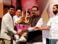 महाराष्टÑ राज्य कबड्डी संघटनेकडून सह्याद्री युवा मंच चा पुरस्कार देऊन सन्मान - Marathi News | Honor by award of Sahyadri Yuva Manch of Maharashtra Kabaddi Association | Latest nashik News at Lokmat.com