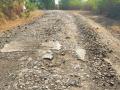मुरंबी ते भागओहळ रस्त्याची दयनीय अवस्था - Marathi News | The miserable condition of the road from Murambi to Bhagaohal | Latest nashik News at Lokmat.com