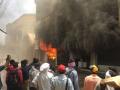 अमरावतीमधील गोवर्धननाथ हवेलीला आग; चार दुकाने जळून खाक - Marathi News | Govardhanath Haveli fire in Amravati; Four shops burnt | Latest amravati News at Lokmat.com
