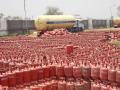 राज्यातील एक लाख ग्राहकांनी सोडली गॅस सबसिडी - Marathi News | Gas subsidy left by one lakh customers in the state | Latest yavatmal News at Lokmat.com